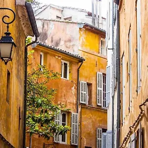 Appartement Au Coeur D'aix Avec Balcon Et Parking